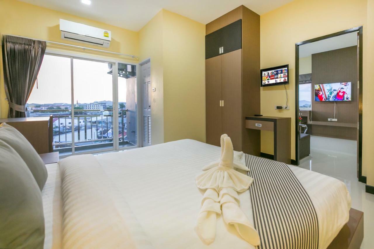 ตะวันอพาร์ทเม้นท์โฮเทลthawanapartmenthotel Satun Exteriör bild