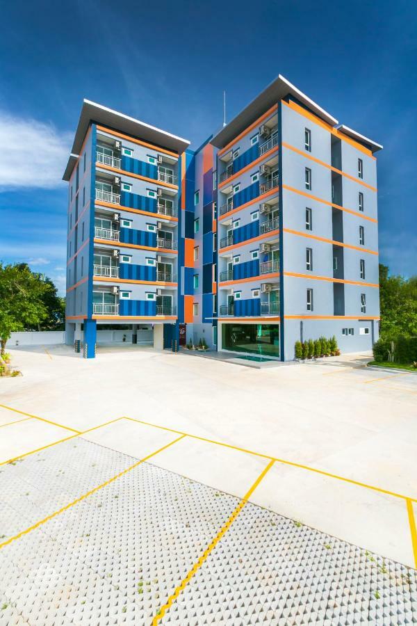 ตะวันอพาร์ทเม้นท์โฮเทลthawanapartmenthotel Satun Exteriör bild